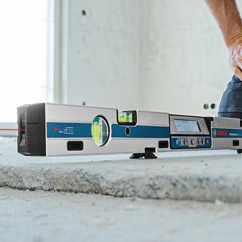 BOSCH Laser Measuring 600mm Digital Spirit Level with Laser Pointer GIM60L 601076900
