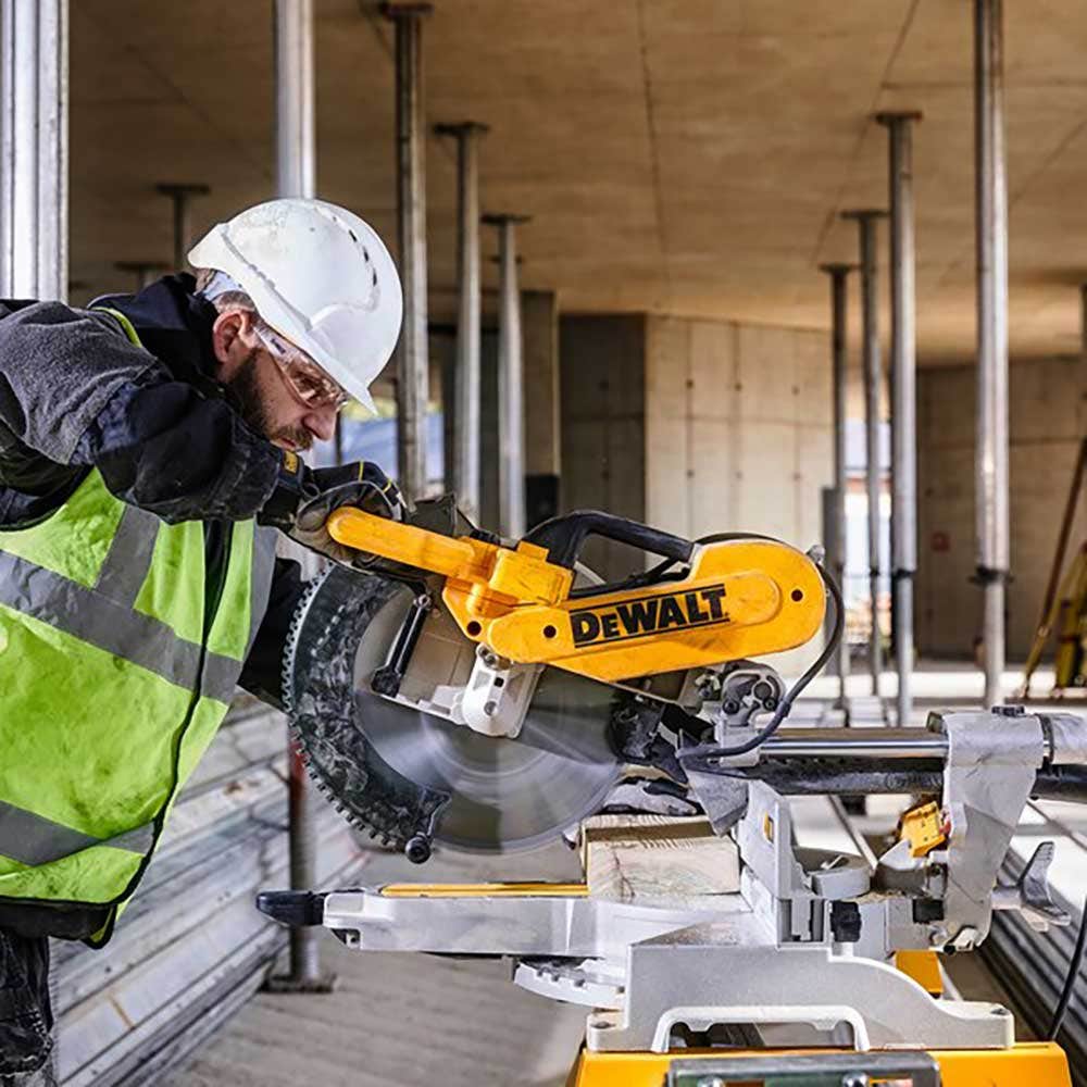 DEWALT 1675W 305mm (12 ) Sliding Compound Mitre Saw DWS780-XE