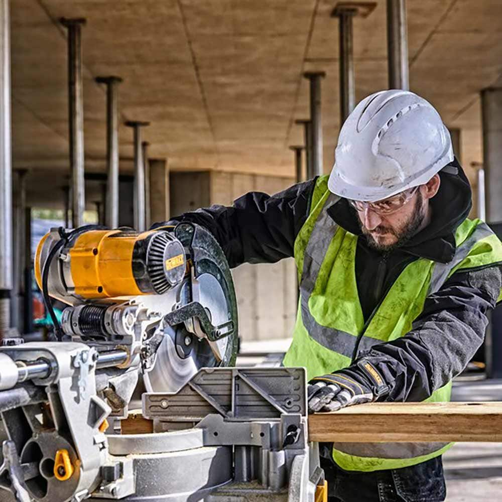DEWALT 1675W 305mm (12 ) Sliding Compound Mitre Saw DWS780-XE