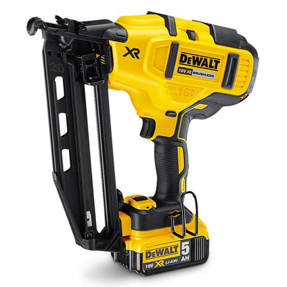 DEWALT 18V XR Brushless 2 x 5.0Ah Finisher Nailer Kit DCN660P2-XE