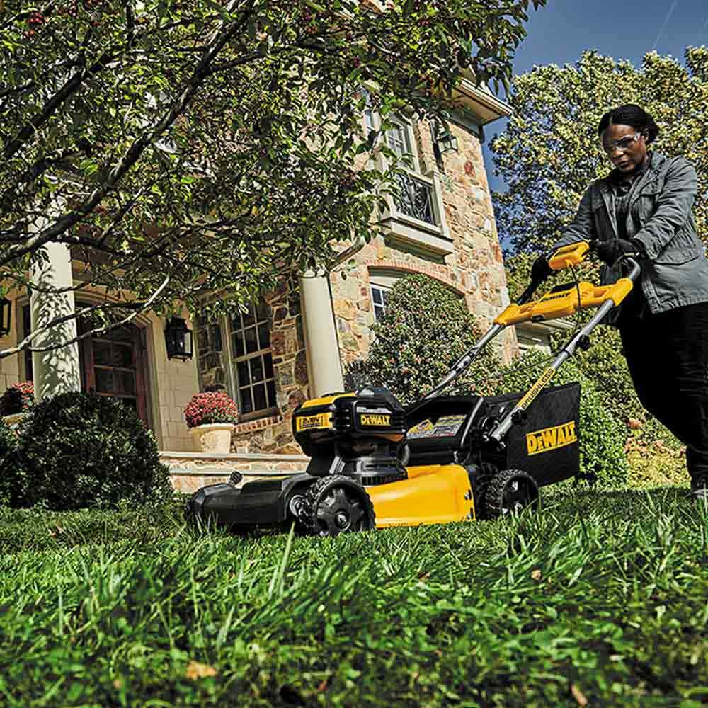 DEWALT 36V (18Vx2) Brushless 540mm Lawn Mower Skin DCMWSP564N-XE