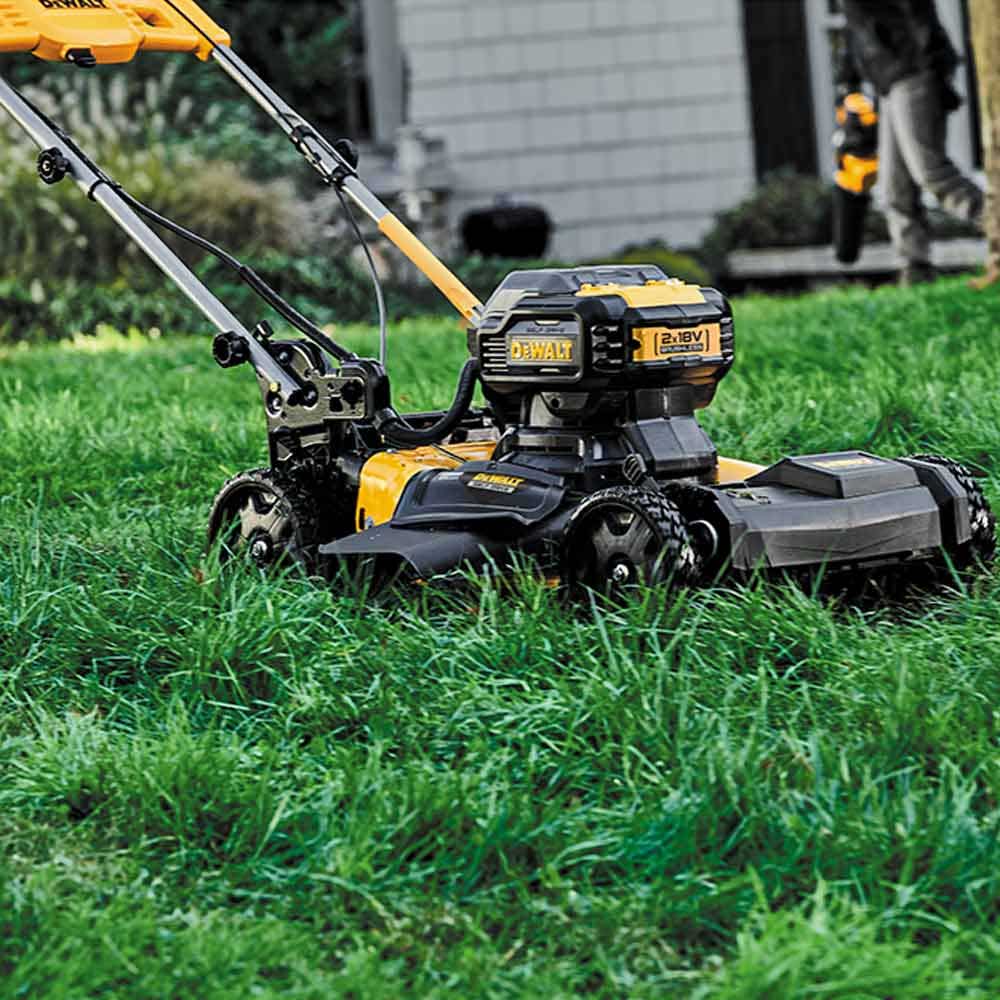 DEWALT 36V (18Vx2) Brushless 540mm Lawn Mower Skin DCMWSP564N-XE