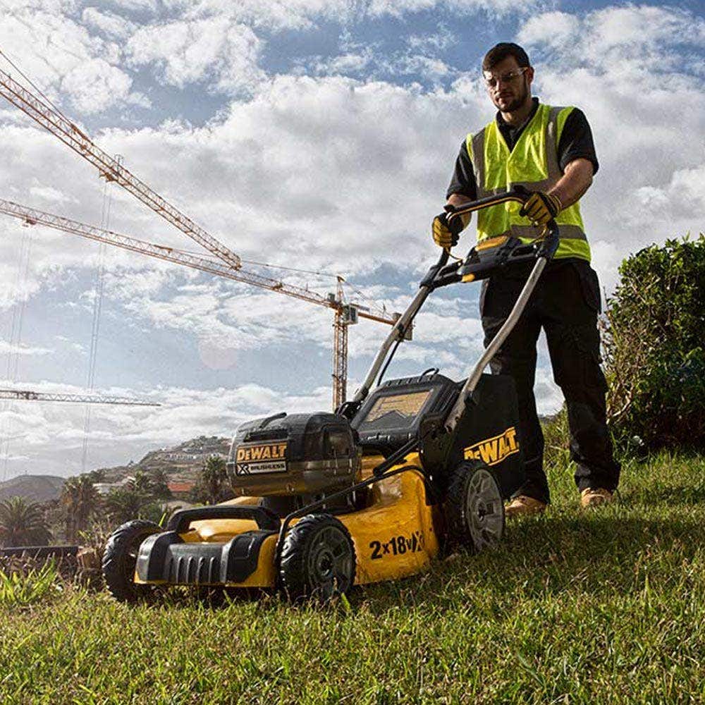 DEWALT 36V Brushless 2 x 5.0Ah 510mm (20 ) Lawn Mower Kit DCMW564P2-XE