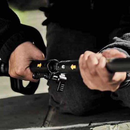 DEWALT 54V XR Flexvolt Brushless 1x9.0Ah Multi-Tool Power Head and Line Trimmer Attachment Kit DCMAS5713X1-XE