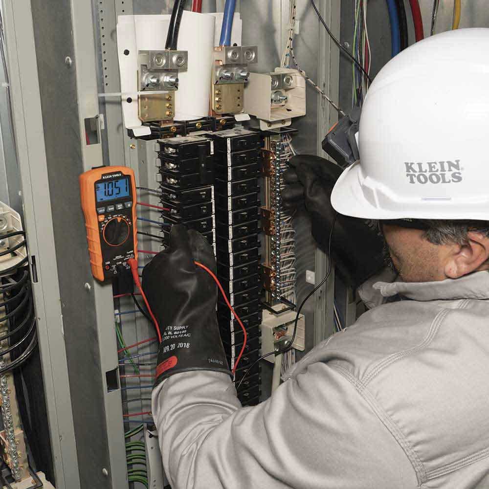 KLEIN 600V 10A AC DC Autorange TRMS Temp Mmeter A-MM420
