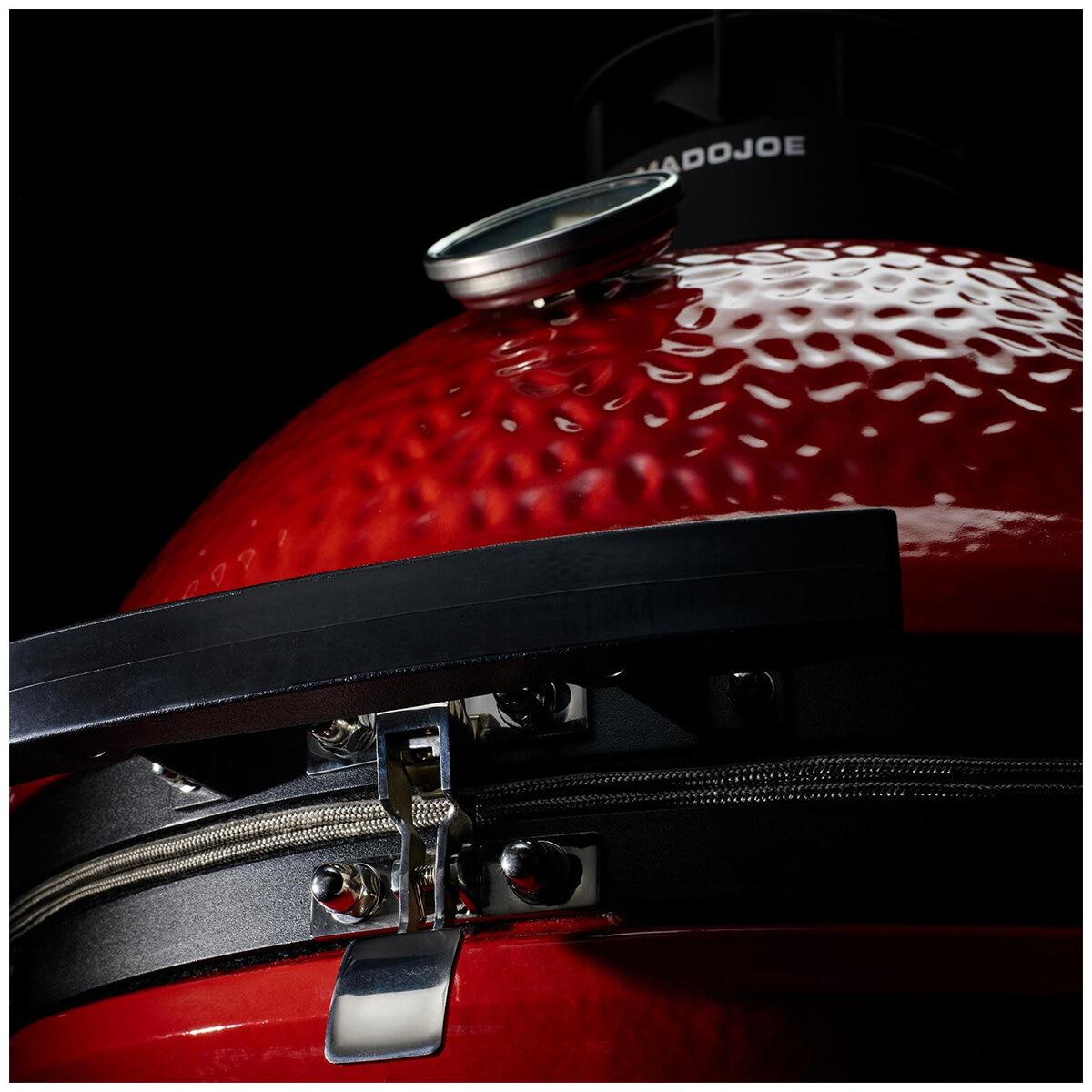 Kamado Joe Classic II With Grill Cover