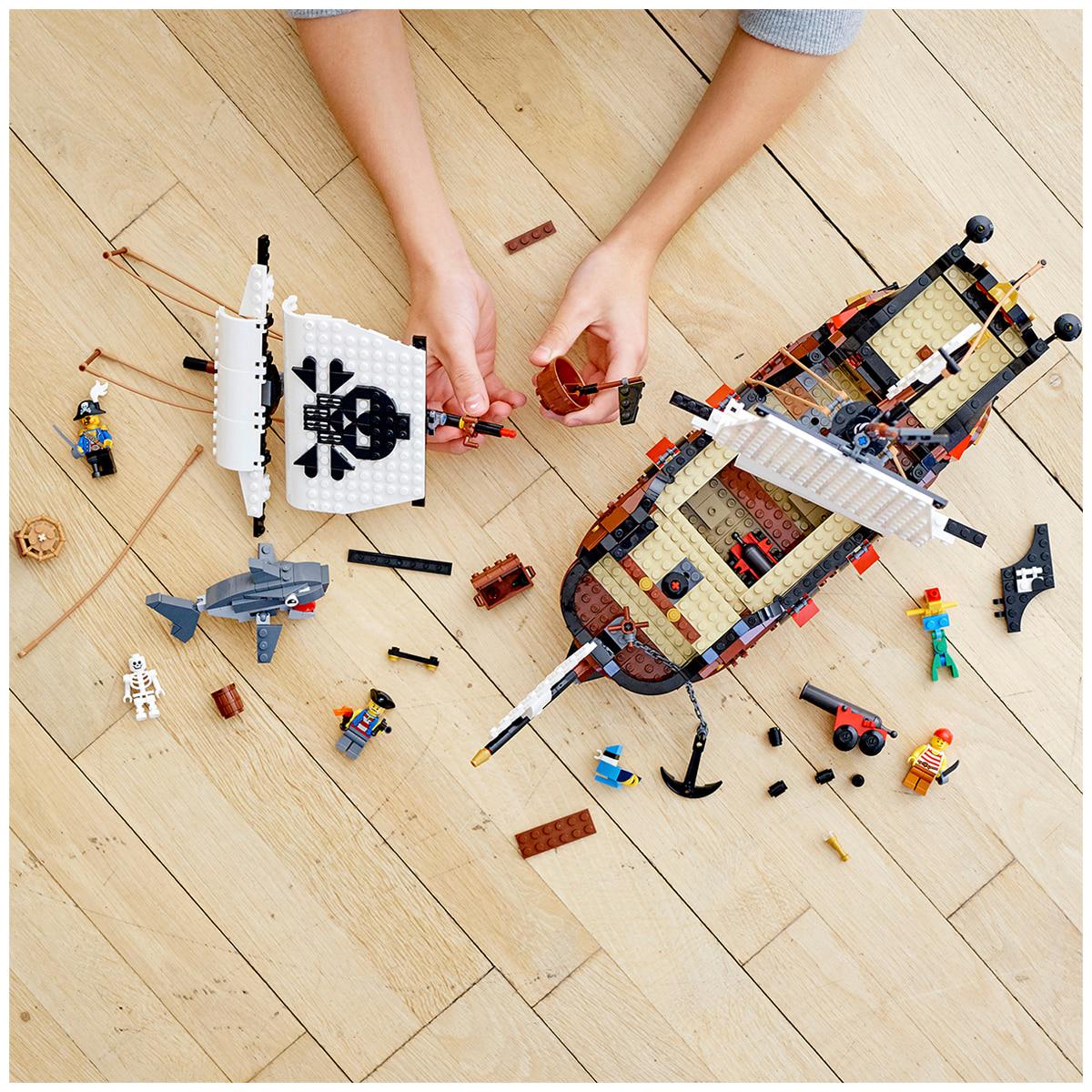 LEGO CREATOR Pirate Ship 31109