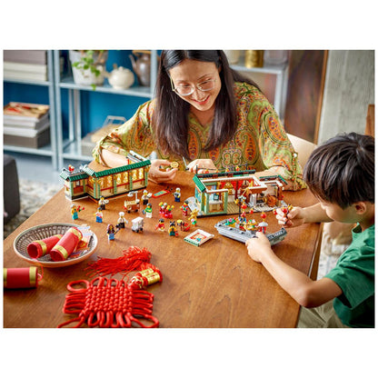 LEGO Family Reunion Celebration 80113