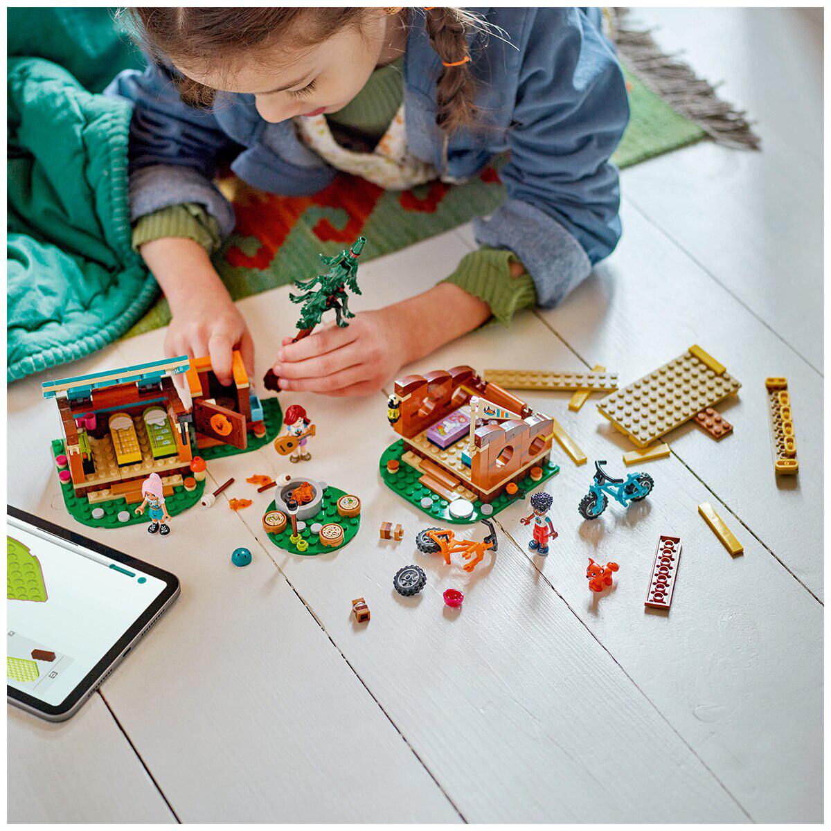 LEGO Friends Adventure Camp Cozy Cabins 42624