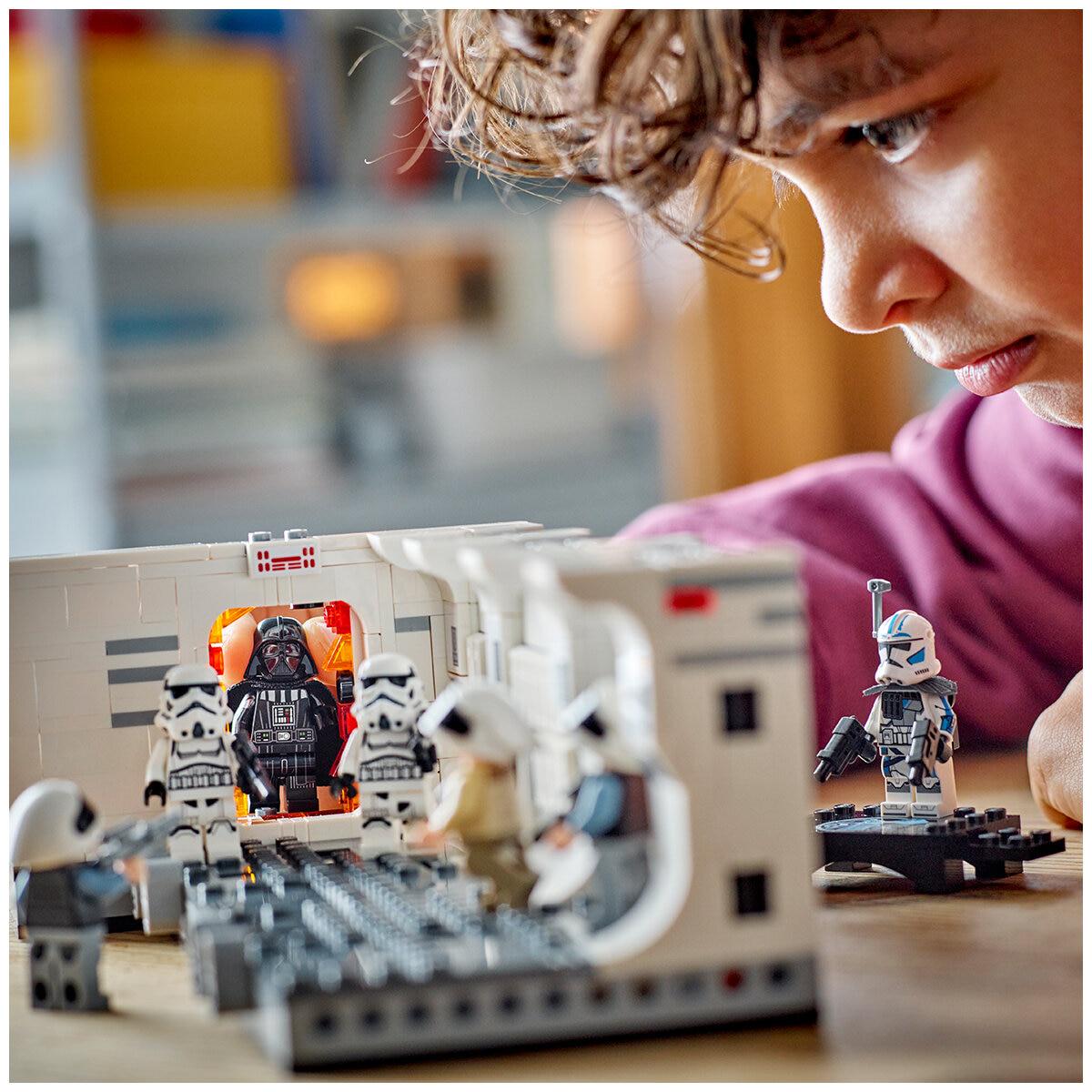 LEGO Star Wars Boarding the Tantive IV 75387