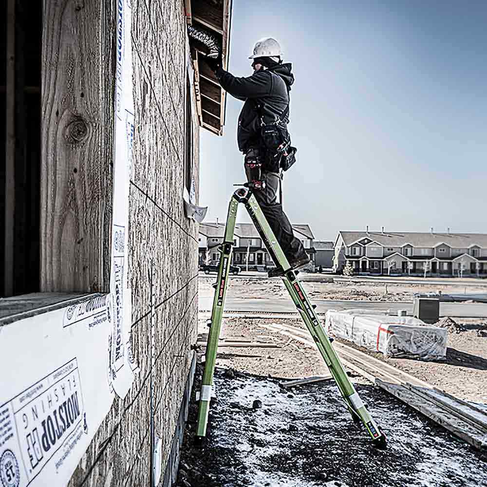 LITTLE GIANT Dark Horse 2.0 Multi-Purpose Fibreglass Ladder M22 5-9 Step