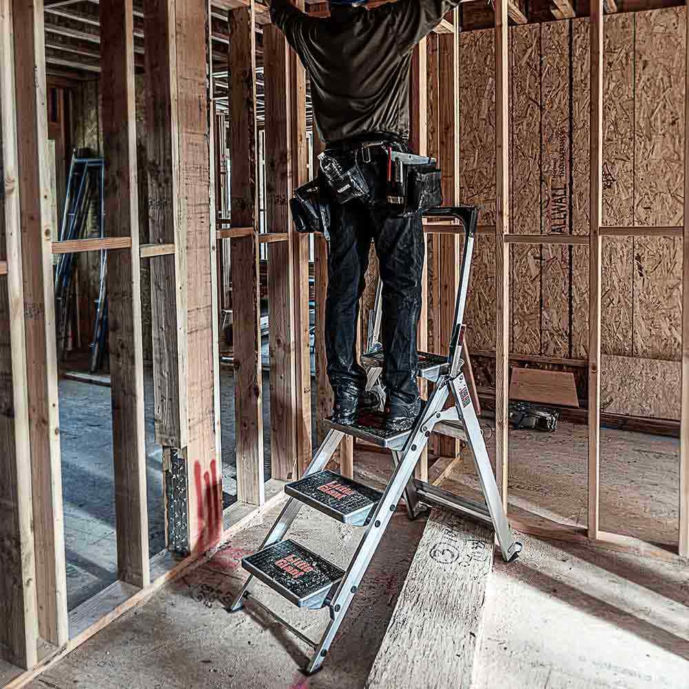 LITTLE GIANT Safety Step 4 - with bar 10410BA440