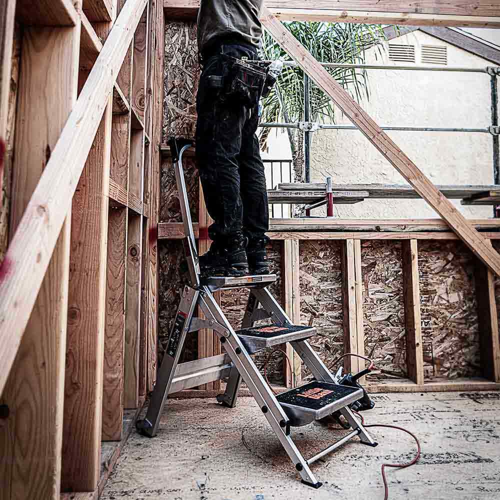 LITTLE GIANT Safety Step 3 - with bar 10310BA440