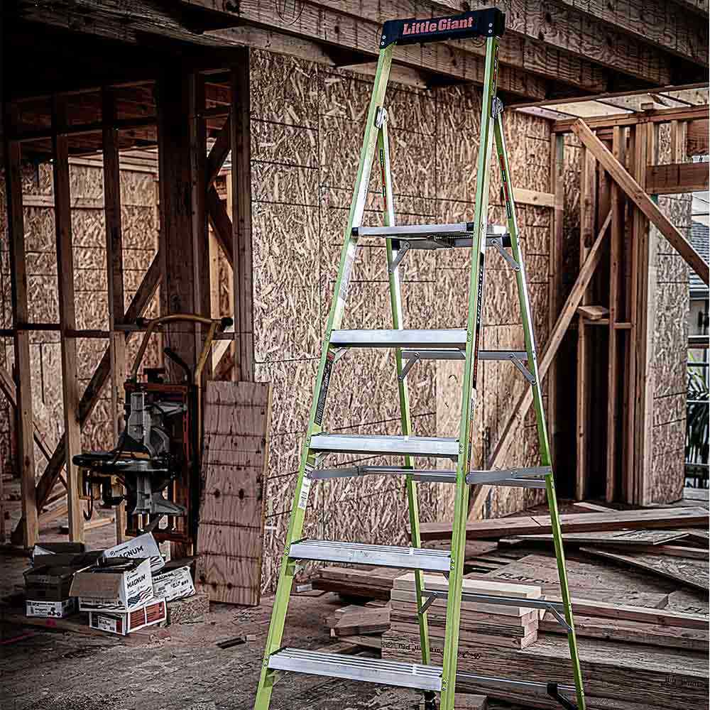 LITTLE GIANT Tuff-N-Lite Fibreglass Platform 6 Step 15368440