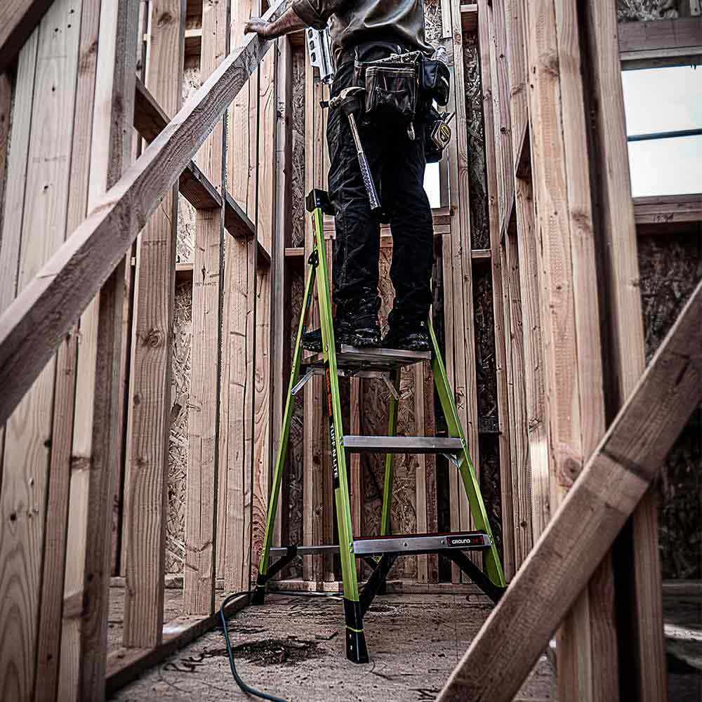 LITTLE GIANT Tuff-N-Lite Fibreglass Platform 3 Step 15365440