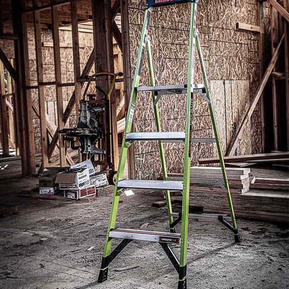 LITTLE GIANT Tuff-N-Lite Fibreglass Platform 4 Step 15366440