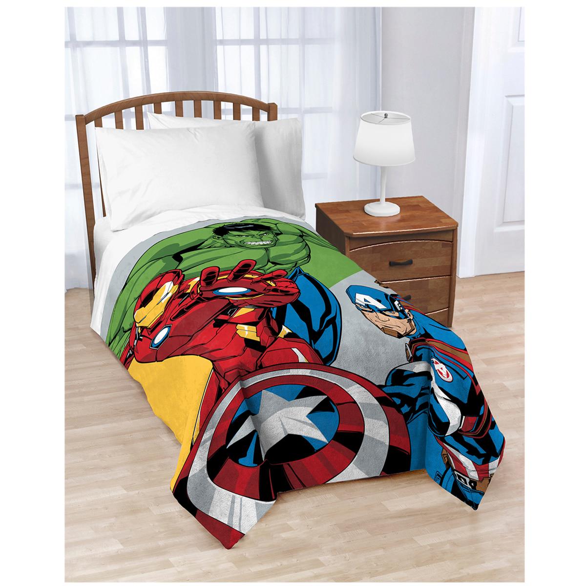 Licensed Oversized Plush Throw Avengers