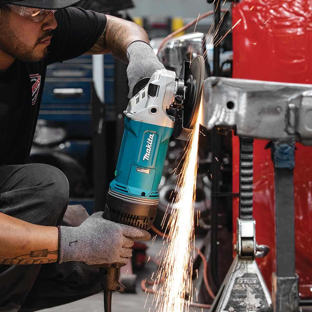 MAKITA 180mm (7 ) Angle Grinder GA7070X1