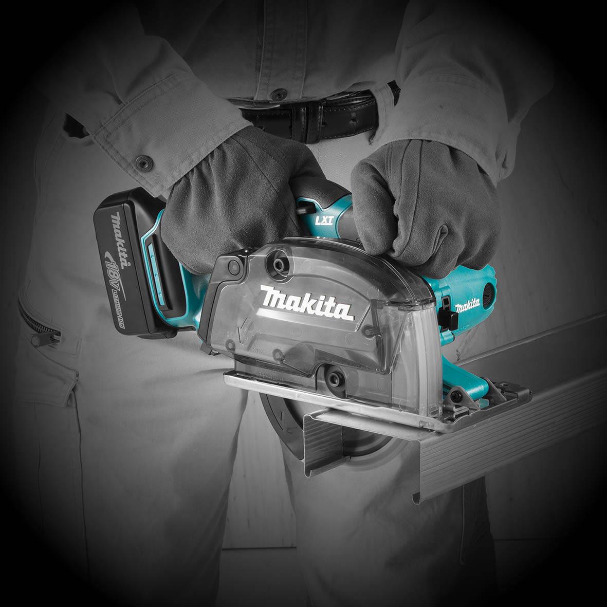 MAKITA 18V 136mm Metal Cutter Skin DCS552Z