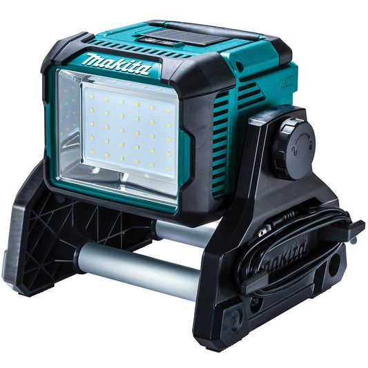 MAKITA 18V 3000 Lumens LED Work Light w. Tripod DML811X1