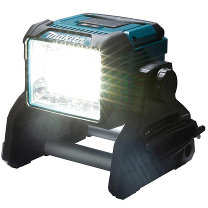 MAKITA 18V 3000 Lumens LED Work Light w. Tripod DML811X1