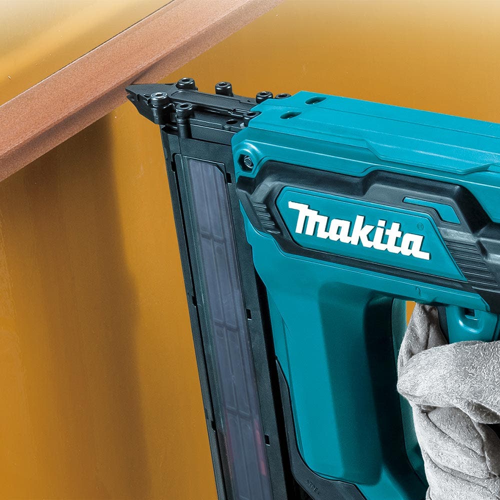 MAKITA 18V Brushless 18Ga C1 Brad Nailer Skin DFN350Z