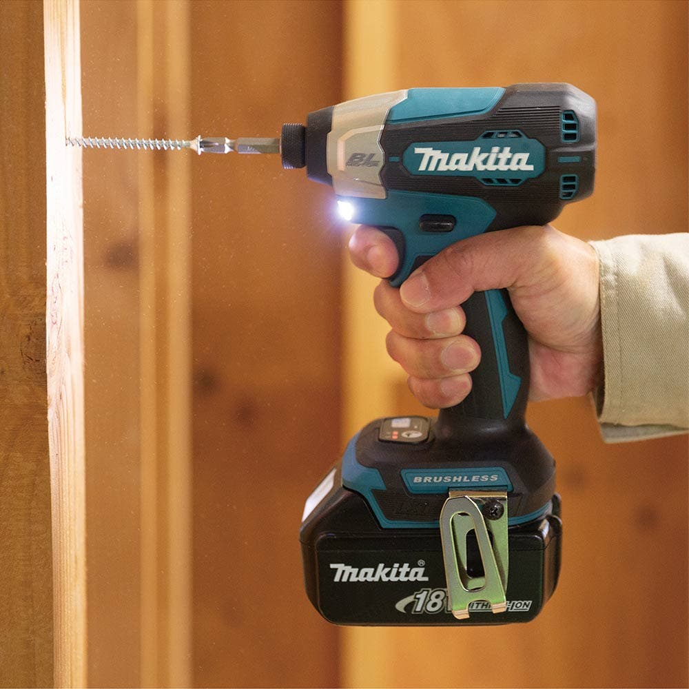 MAKITA 18V Brushless 133mm Sub-Compact Impact Driver Skin DTD157Z