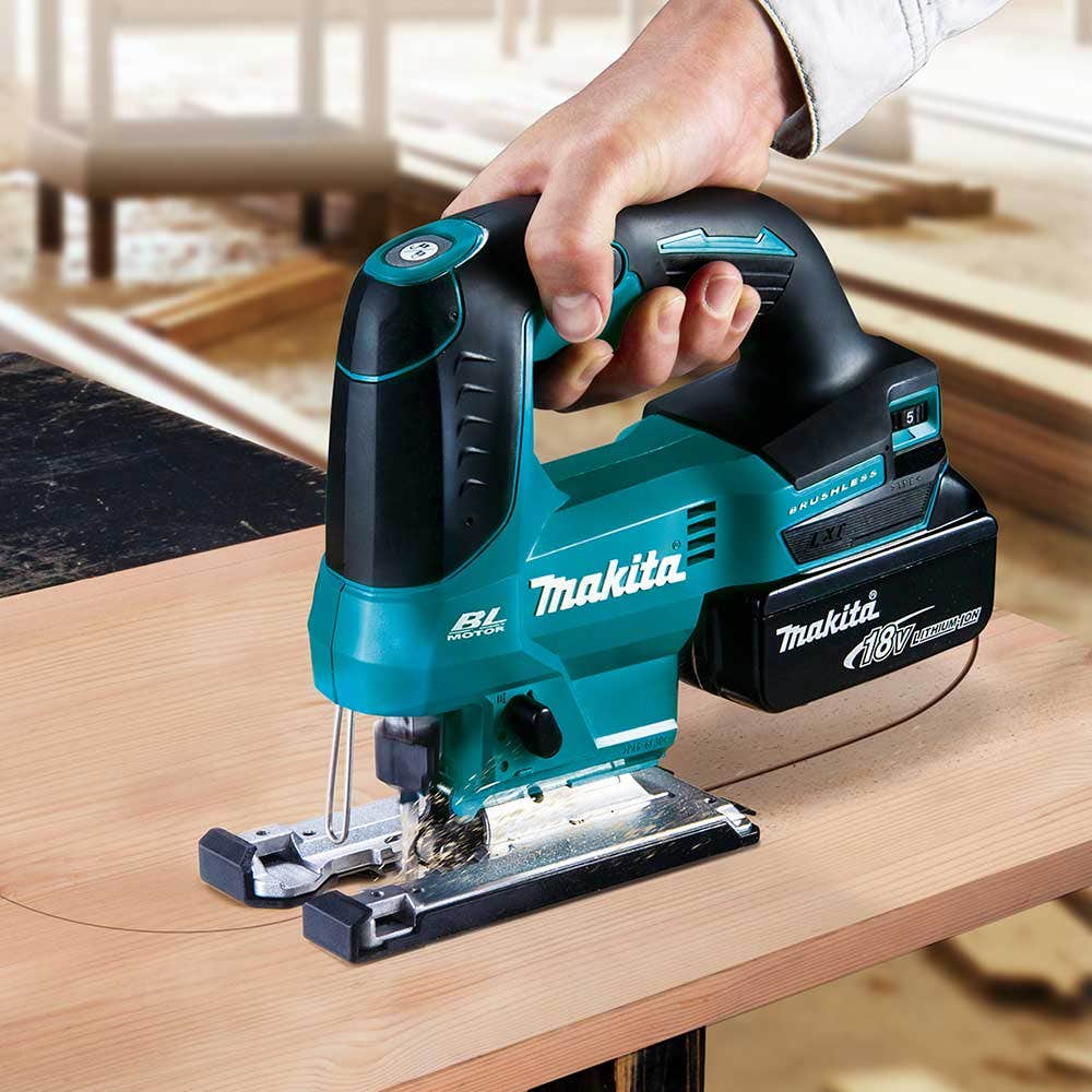 MAKITA 18V Brushless D-Handle Jigsaw Skin DJV184Z