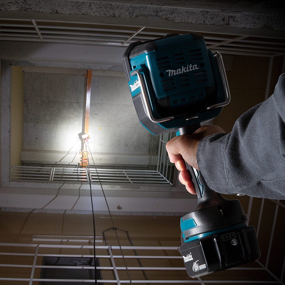 MAKITA 18V Long Distance Torch Skin DML812