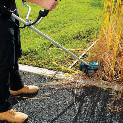 MAKITA 18Vx2 Brushless 2 x 5.0Ah U-Handle Line Trimmer Kit DUR368APT2