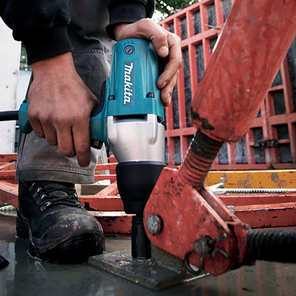 MAKITA 1 2inch 380W Impact Wrench TW0200