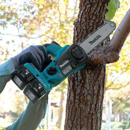 MAKITA 36V (18Vx2) 2 x 5.0Ah 300mm Chainsaw Kit DUC302PT2