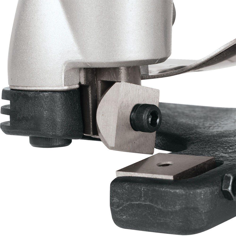 MAKITA 3.2mm 710W Metal Shear with Case JS3201J