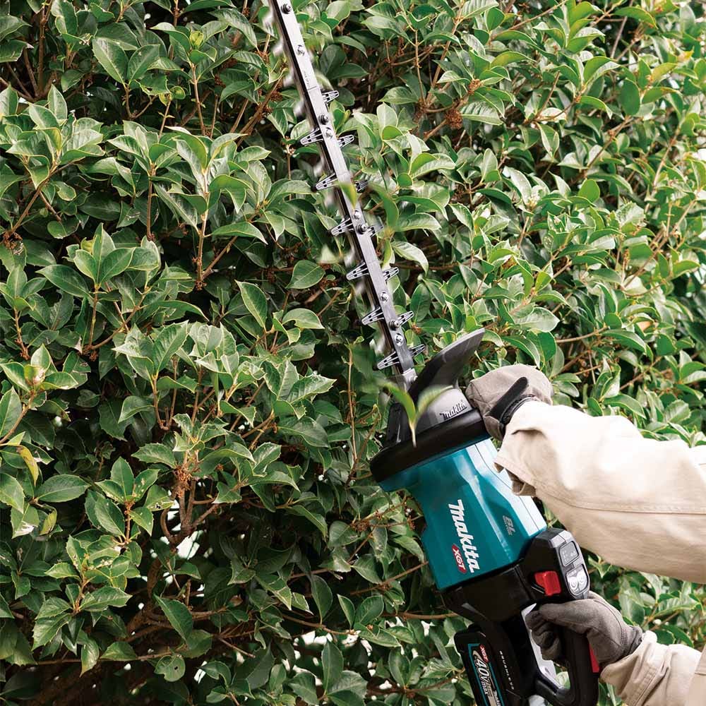 MAKITA 40V MAX XGT Brushless 600mm Hedge Trimmer Skin UH006GZ