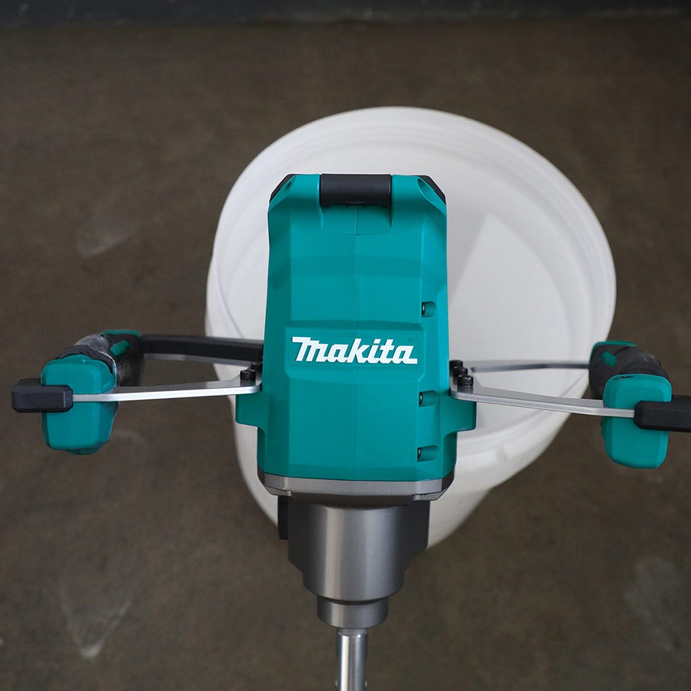 MAKITA 40V Max Brushless XGT Mixer Skin UT001GZ01