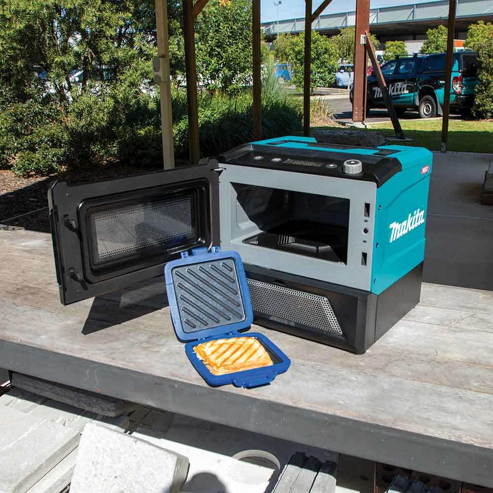 MAKITA 40V Max XGT 8L Microwave Skin MW001GZ-B