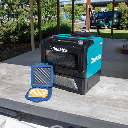 MAKITA 40V Max XGT 8L Microwave Skin MW001GZ-B