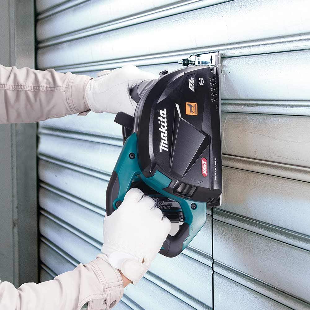 MAKITA 40V Max XGT Brushless 185mm Metal Cut Saw Skin CS002GZ