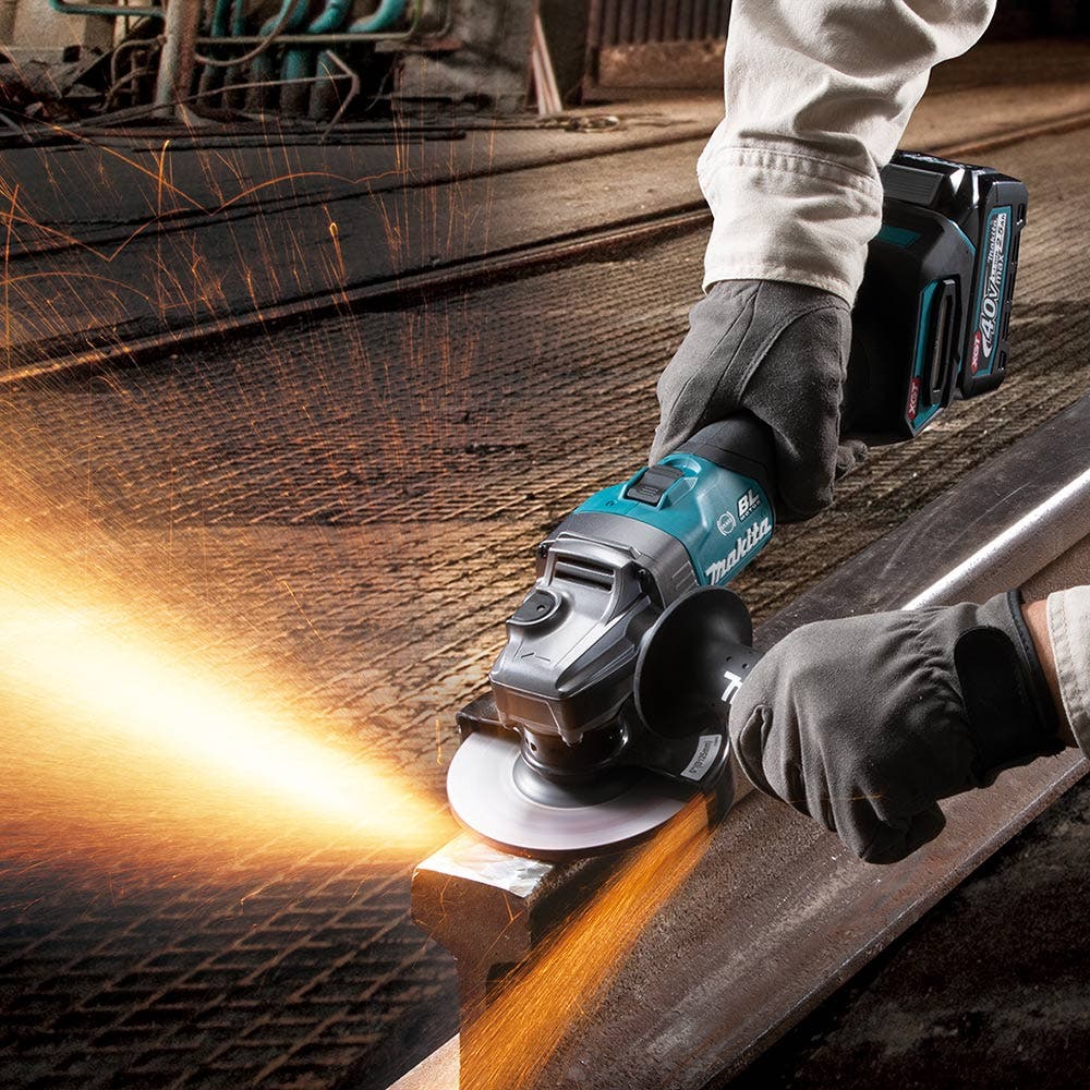 MAKITA 40V Max XGT Brushless 125mm Slide Switch Angle Grinder Skin GA005GZ