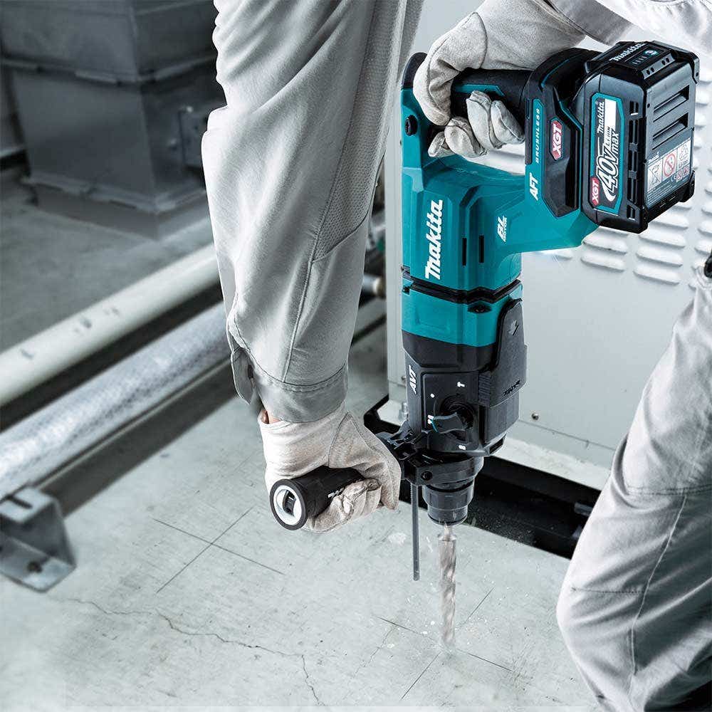 MAKITA 40V Max XGT Brushless 2 x 4.0Ah 28mm SDS Plus Rotary Hammer Kit HR007GM201