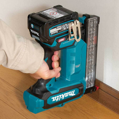 MAKITA 40V Max XGT Brushless 18Ga Brad Nailer Skin FN001GZ