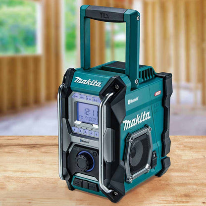 MAKITA 40V Max XGT Bluetooth Jobsite Radio Skin MR002GZ