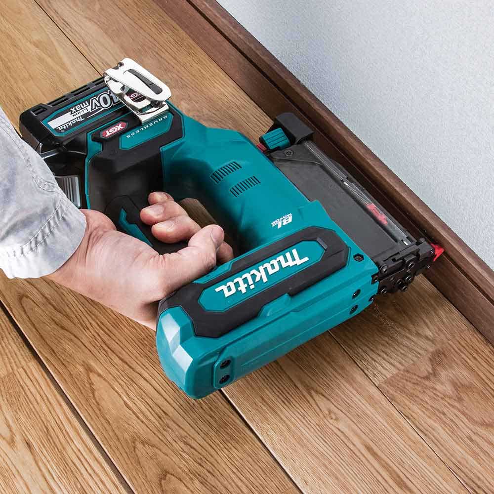 MAKITA 40V Max XGT Brushless 23Ga Pin Nailer Skin PT001GZ
