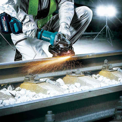 MAKITA 40V Max XGT Brushless 180mm 1x5.0Ah Angle Grinder Kit GA037GT101