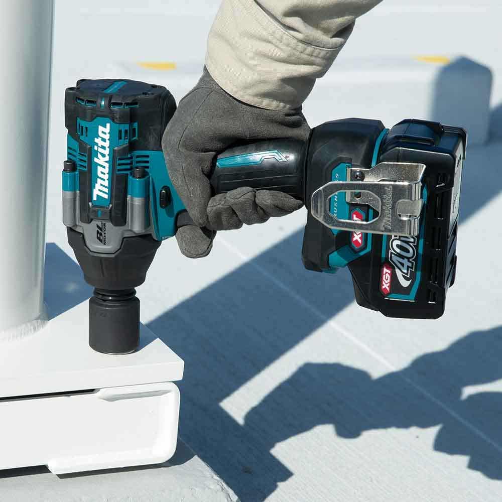 MAKITA 40V Max XGT Brushless 2 x 4.0Ah 1 2 Mid Torque Pin Detent Impact Wrench Kit TW008GM201