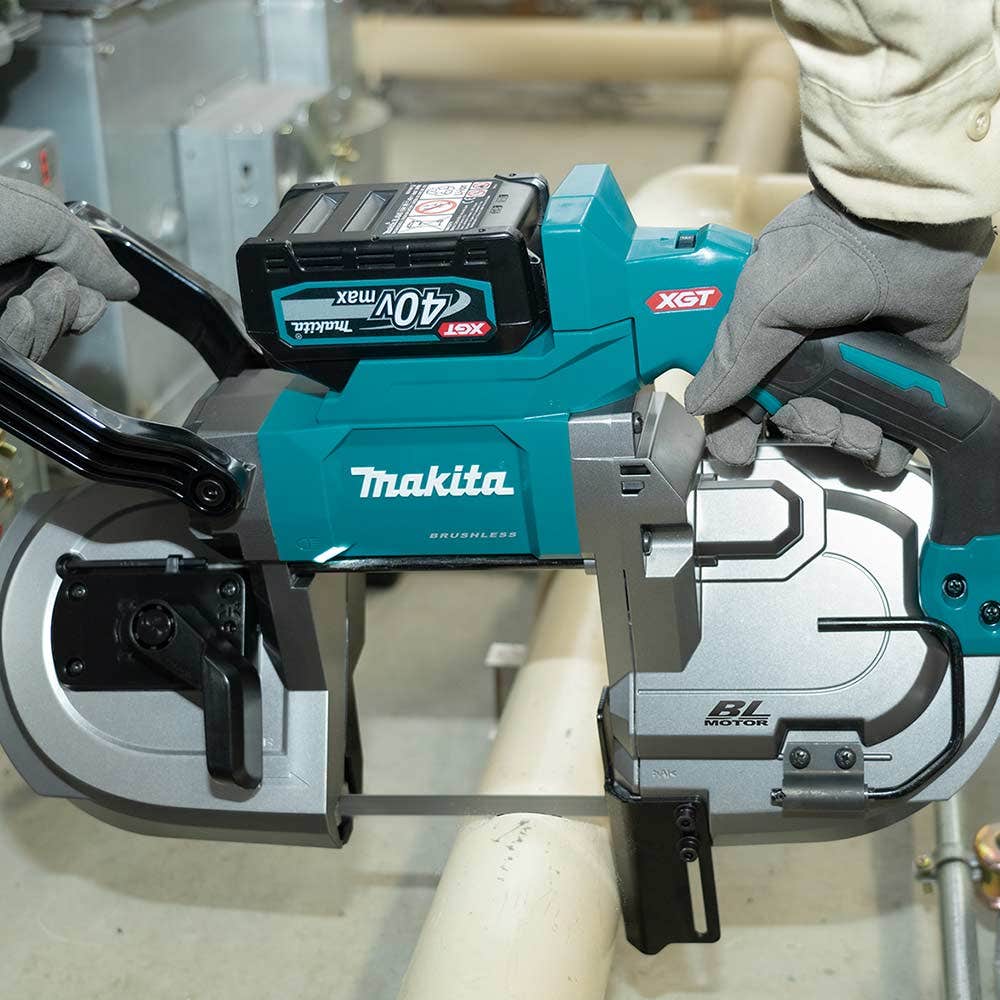 MAKITA 40V Max XGT Brushless 2 x 4.0Ah 127mm Bandsaw Kit PB002GM201