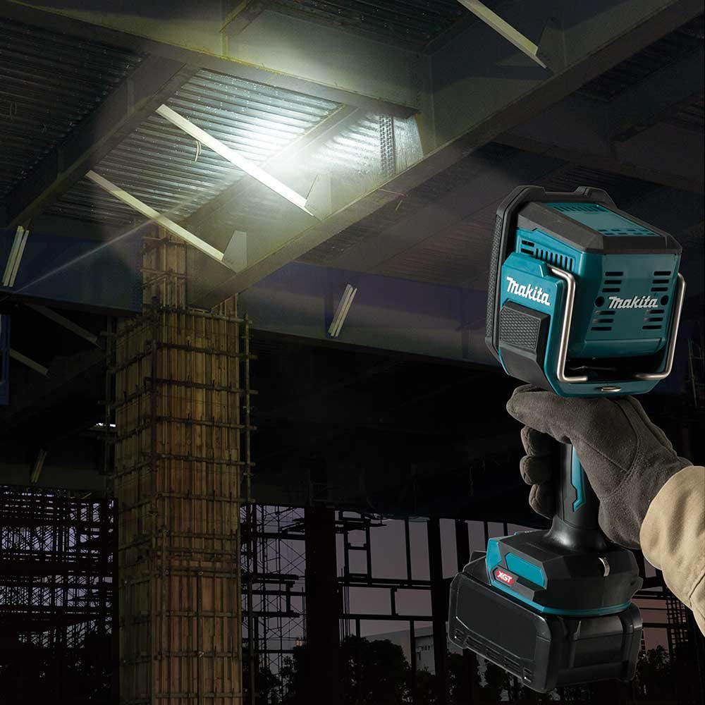 MAKITA 40V Max XGT LED Long Distance Flashlight Skin ML007G