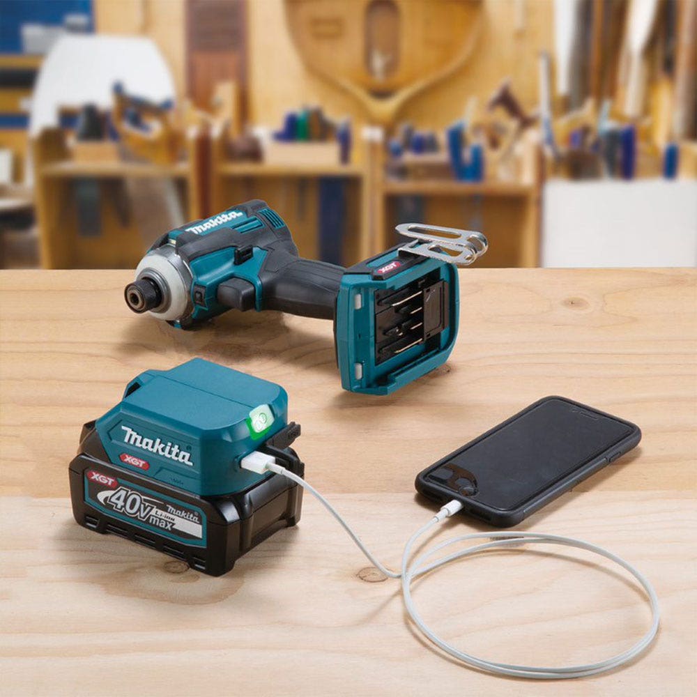 MAKITA 40V Max XGT USB Charging Adaptor ADP001G