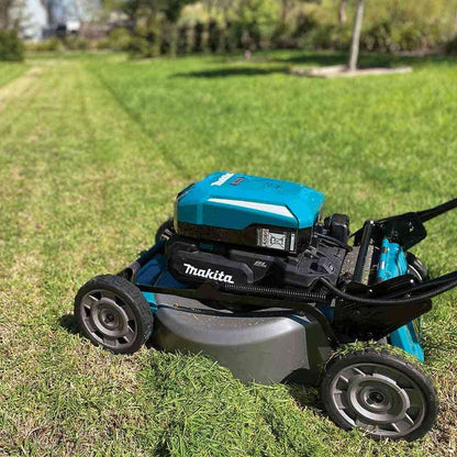 MAKITA 534mm Brushless Self-Propelled Lawn Mower Kit LM001CX3