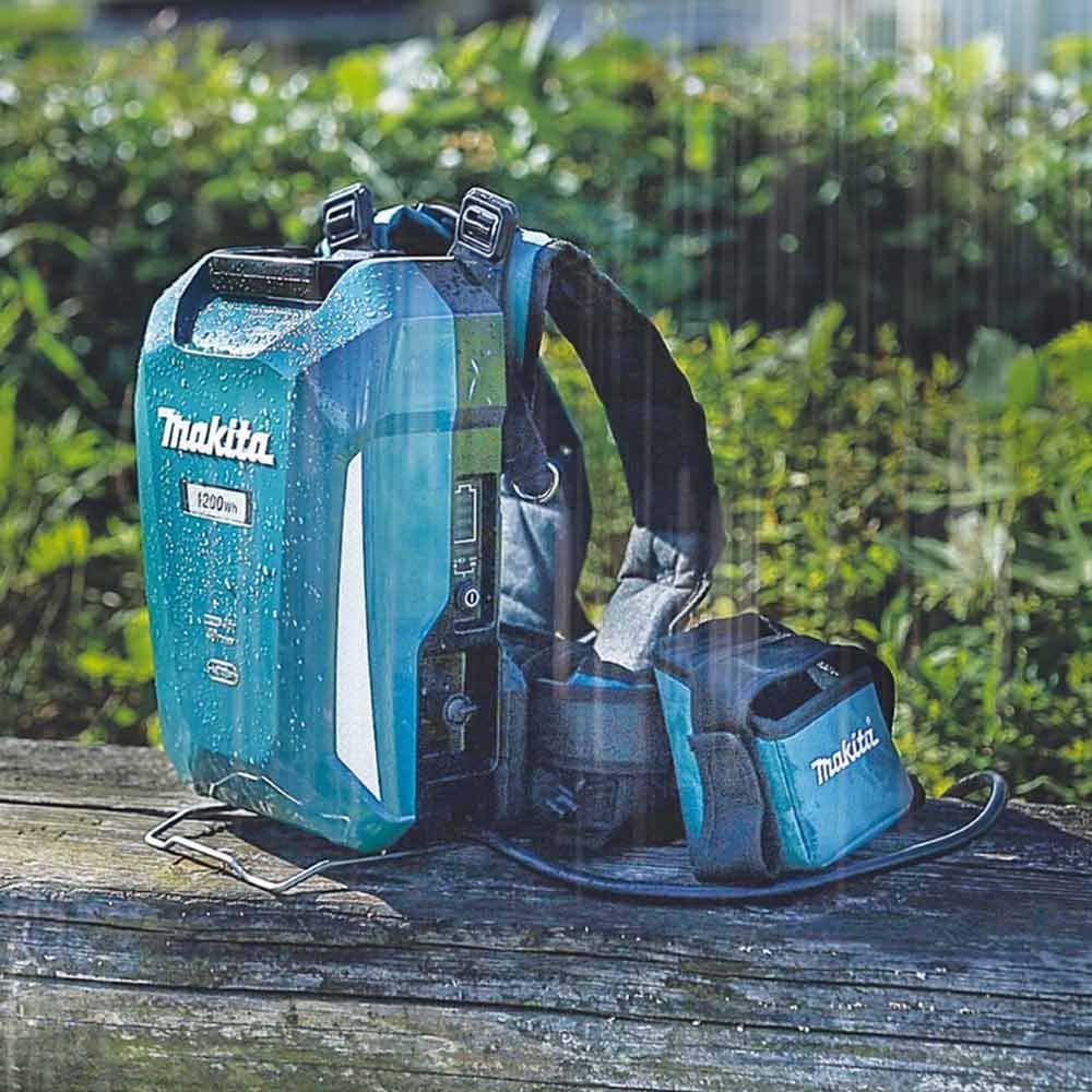 MAKITA Portable Power Supply Kit with Charger PDC1200A02
